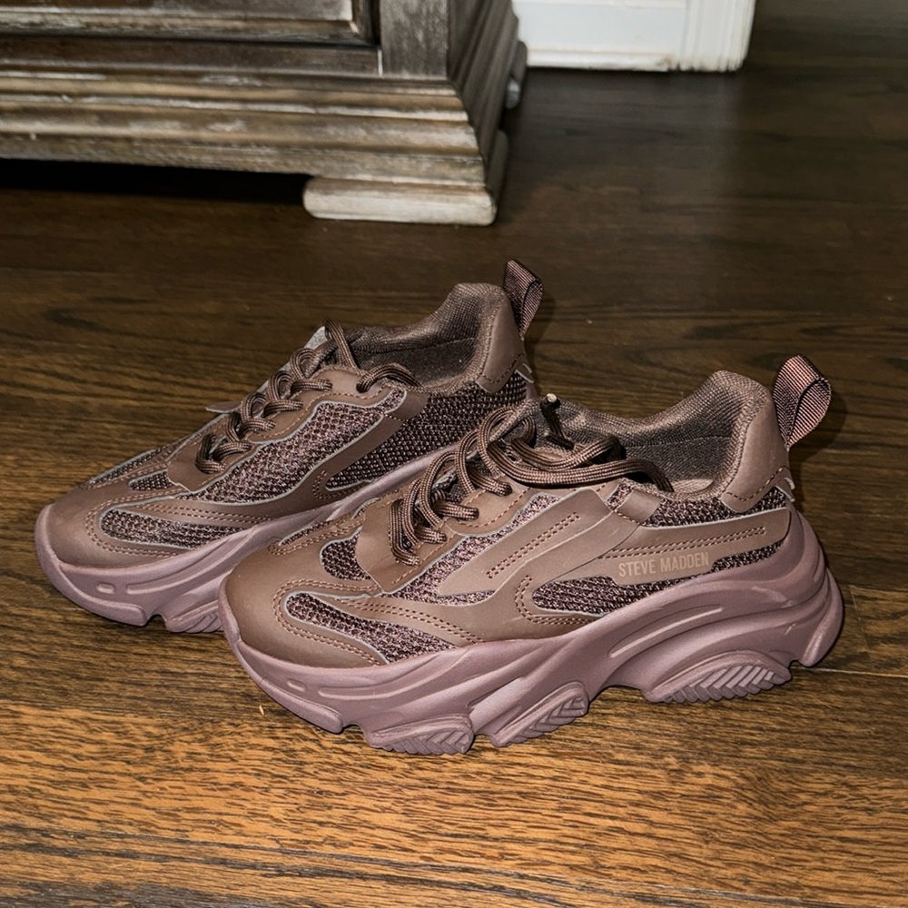 STEVE MADDEN Brown Sneakers